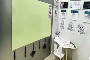 Детский уголок с зоной рисования светом